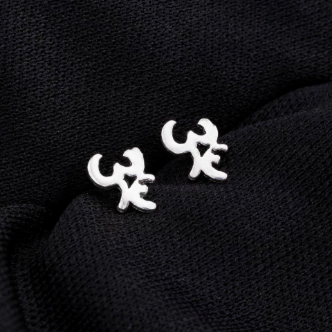 Outlet Brinco Prata Símbolo OM 8mm - comprar online