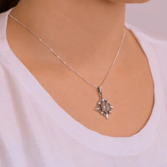 Pingente Prata Losango Trabalhado com Madrepérola - comprar online