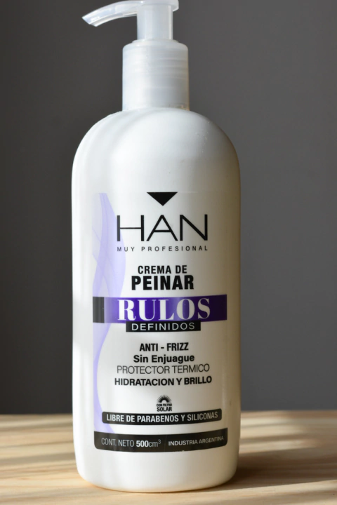 Crema para peinar HAN Rulos definidos