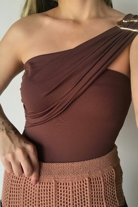 Body com alça lateral e detalhe orgânico - comprar online