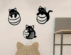 GATITOS JUGANDO