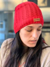 Gorro rojo con simil piel