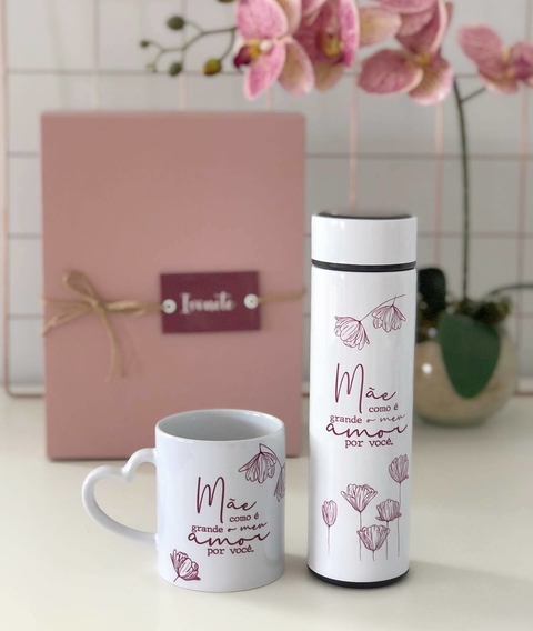 KIT 01 Garrafa Térmica Inox com Sensor Digital de Temperatura Branca 500ml + Caneca Ceramica com alça coração