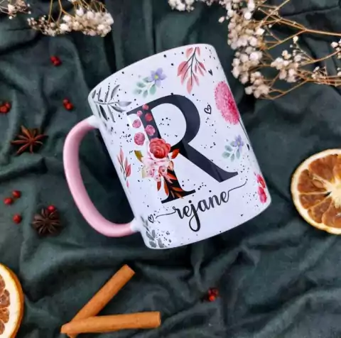 CANECA CERÂMICA COM INICIAL FLORAL