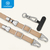 Cordão para celular com cabo de carregamento rápido, em tom bege, com clips metálicos e suporte para fixação.
