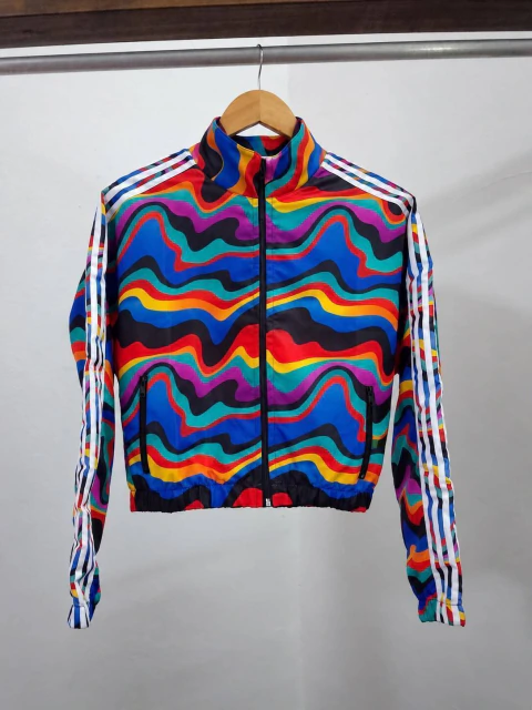 PRE-COMPRA Campera ''WAVES'' ($ 63.000 x transferencia)