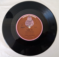 Curtis Mayfield - Kung Fu / Right On For The Darkness na internet