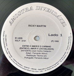 Ricky Martin - Entre O Amor E O Carinho na internet