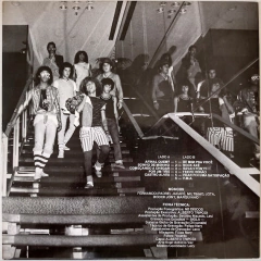 Trio Elétrico e Grupo Novos Bárbaros - Começando a Chegar - comprar online