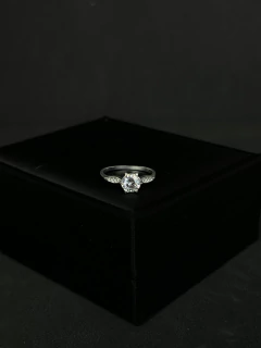 Anel Solitário Magnólia - comprar online