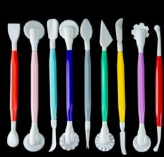 Set Estecas y Cutter Plasticas x 9 u , CD