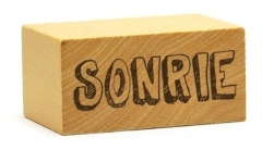 Sello madera MD ¨Sonrie¨4.7x2.3 cm