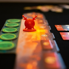 Kit 7 Wonders Duel - Jogo + Moedas de Metal + Marcador de Metal [Board Game: Galápagos] - Azuosmetal