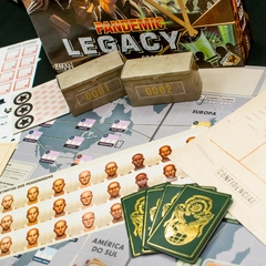 Pandemic: Legacy Season 0 - Jogo de Tabuleiro [Board Game: Galápagos] - comprar online