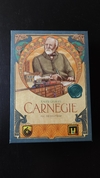 Carnegie + Expansão + Insert + Sleeves (Semi-Novo) - Jogo de Tabuleiro [Mosaico Jogos]