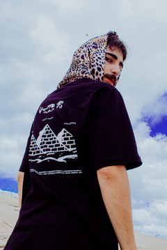 Camiseta Our World is Now Black - Lume Culture