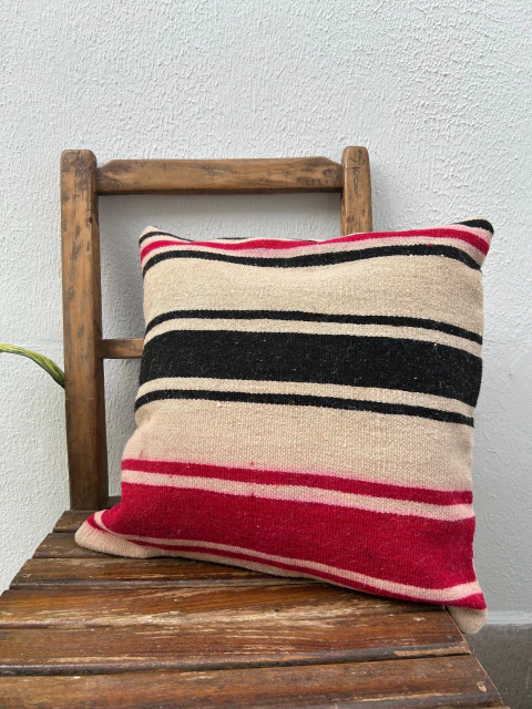 Almohadón al telar 40x40 lana de oveja - comprar online