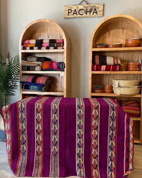 Puyo al telar trabajado 195X135