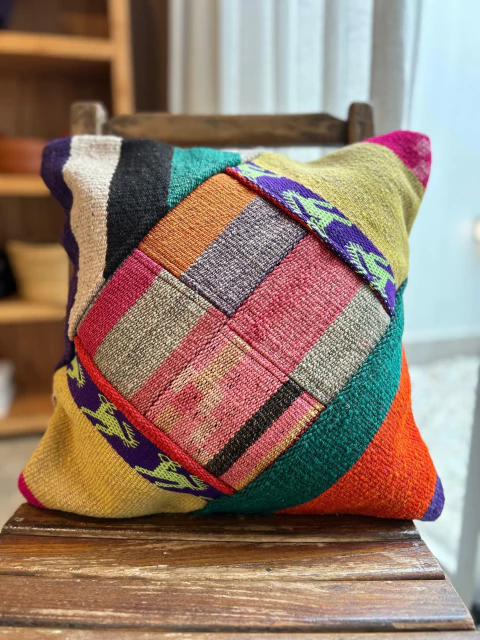 Almohadón al telar lana de oveja 40x40 - comprar online