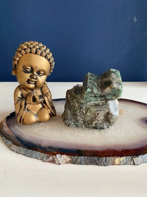 Esmeralda na Matriz - Abundância e Fortalecimento