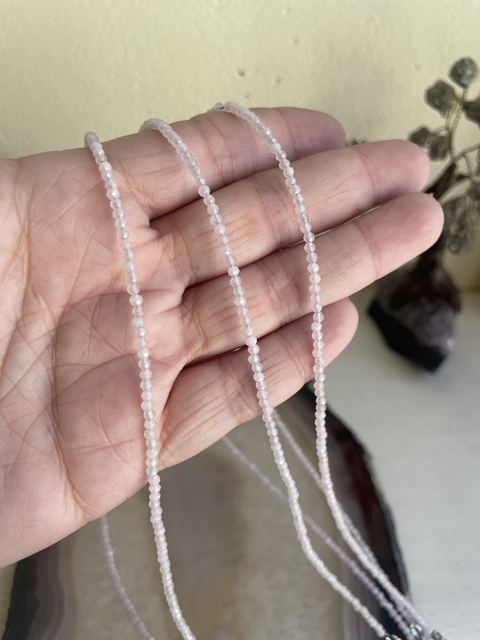 Colar Quartzo Rosa 2mm multifacetado - Amor