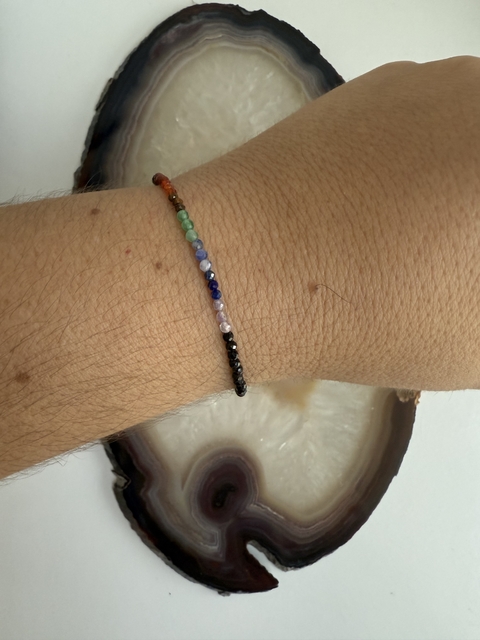 Pulseira 7 Chakras com Turmalina Negra Multifacetada 2mm - comprar online