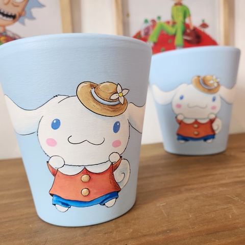 MACETA PINTADA A MANO CINNAMOROLL - DOS CRONOPIOS