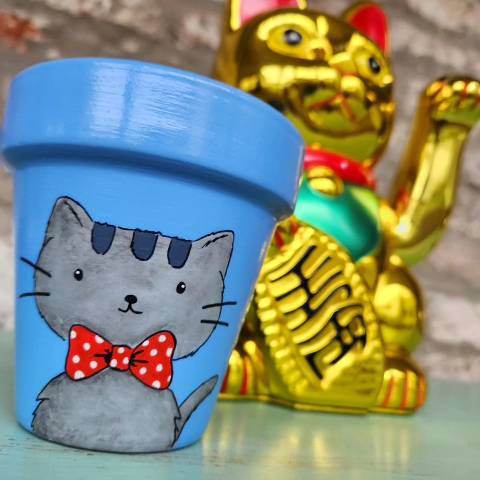 MACETA PINTADA A MANO GATO PELUSA - DOS CRONOPIOS