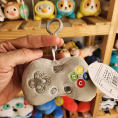 Peluche colgante Kawaii gamer de joystick tipo Playstation | 10 cm - Dos Cronopios