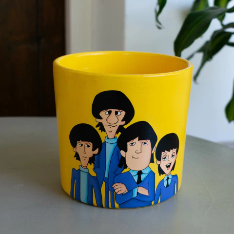 MACETA PINTADA A MANO LOS BEATLES CILINDRO - DOS CRONOPIOS - comprar online