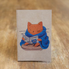 Libreta A6 Gato Mandarina leyendo historieta – Papel Ecológico + Ilustración Original - comprar online
