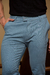 Calça OXN Sarja Alfaiataria Skinny Azul Claro na internet