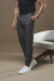 Calça OXN Alfaiataria Atenas Slim Fit com Regulagem Cinza Chumbo na internet