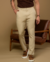 Calça OXN Alfaiataria Italiana Veneza Slim Fit Cáqui