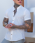Camisaria OXN MC Gola Padre Slim Fit Flamê Branca - comprar online