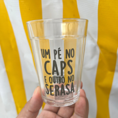 Um pé no caps e outro no serasa