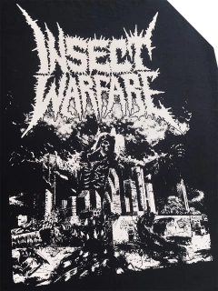 Blusa moletom com capuz Insect Warfare - comprar online