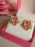 Brinco Feminino Flor Banhado no Ouro Rose na internet