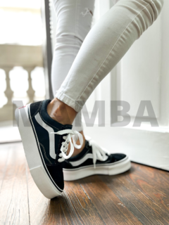 Vans Altas