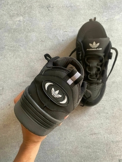 Imagen de Adidas 2000
