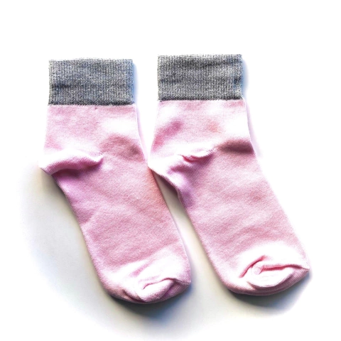 PUÑO BRILLO PLATEADO BASE ROSA