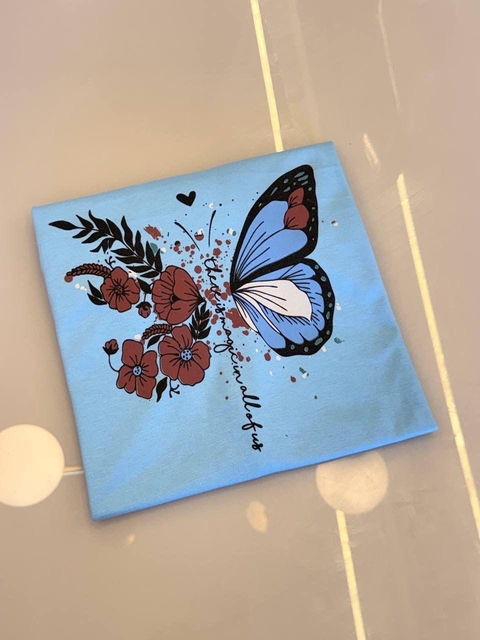 T-SHIRT BORBOLETA FLORES