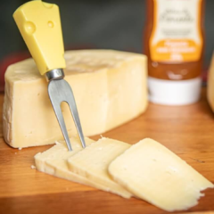 Queijo artesanal Alagoa-MG - tradicional (parmesão) 500g -  Fusqueijão | Produtos da Roça - Procês da Cidade
