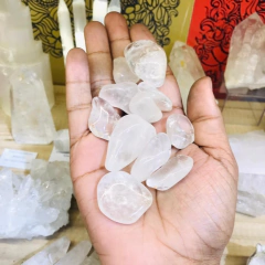 Quartzo Branco - pedra rolada - Expansão e Clareza na internet