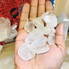 Quartzo Branco - pedra rolada - Expansão e Clareza - Ametysta - Loja de Cristais 