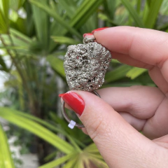 Chaveiro de Pirita - Pedra da Prosperidade e Riqueza - Ametysta - Loja de Cristais 