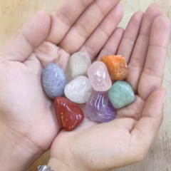 Kit Cristais dos 7 Chakras - Equilíbrio Energético - pedras roladas na internet