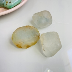 Topázio Azul - pedra bruta - pensamentos positivos - comprar online