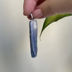 Pingente de Cianita Azul - Proteção e Abertura de Caminhos na internet