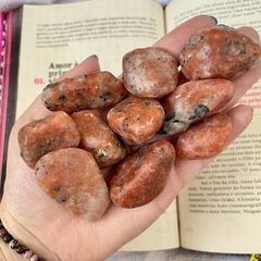 Calcita Laranja - Alegria - Pedra rolada - comprar online